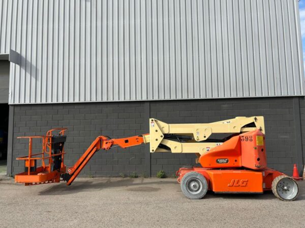 2005 JLG E400AJP - Imagen 2