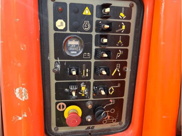 2005 JLG E400AJP - Imagen 15