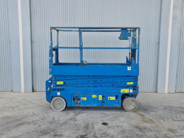 2006 GENIE GS-2032