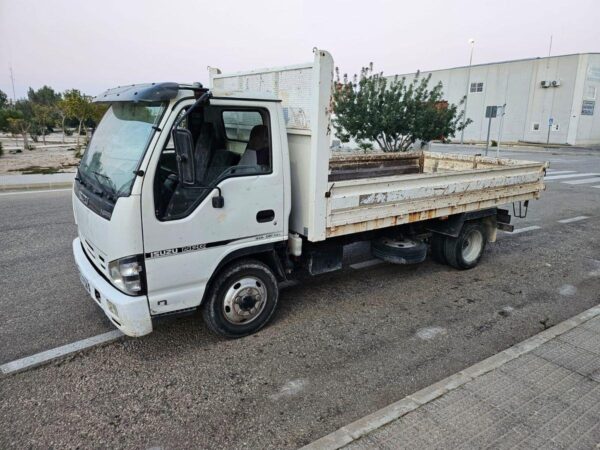 2006 ISUZU NPR77
