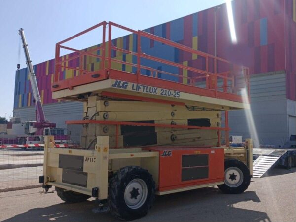 2006 JLG 210-25