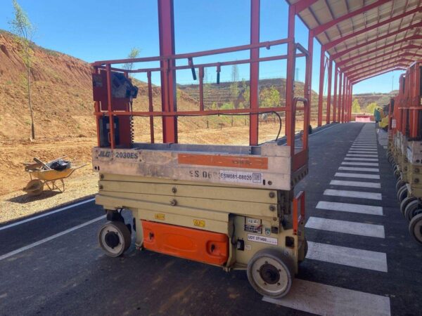 2008 JLG 2023 ES