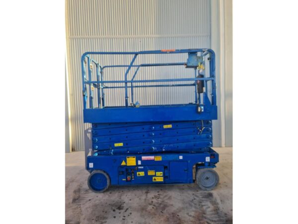 2010 GENIE GS-3246