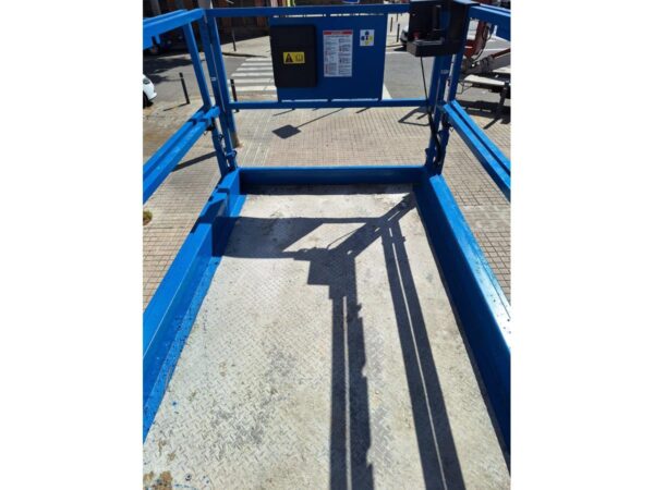 2012 GENIE GS-2669RT - Imagen 9