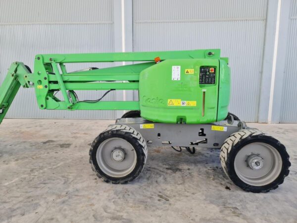 2012 GENIE Z45/25