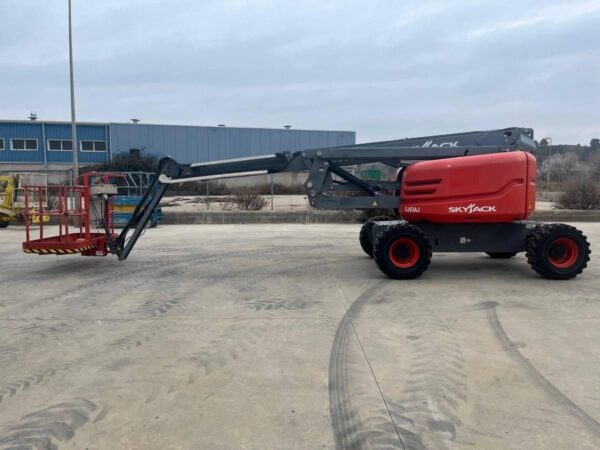 2014 SKYJACK SJ63AJ