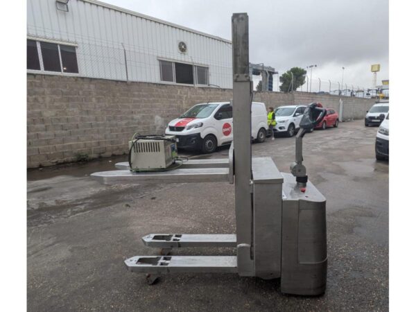 2015 TOYOTA SWE120l - Imagen 3