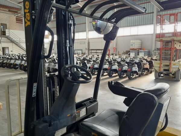2015 YALE ERP 18 VT MWB - Imagen 6