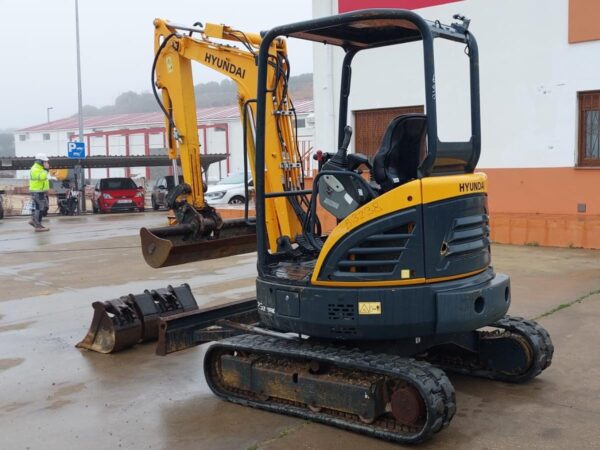 2018 HYUNDAI R25Z-9AK CANOPY - Imagen 4