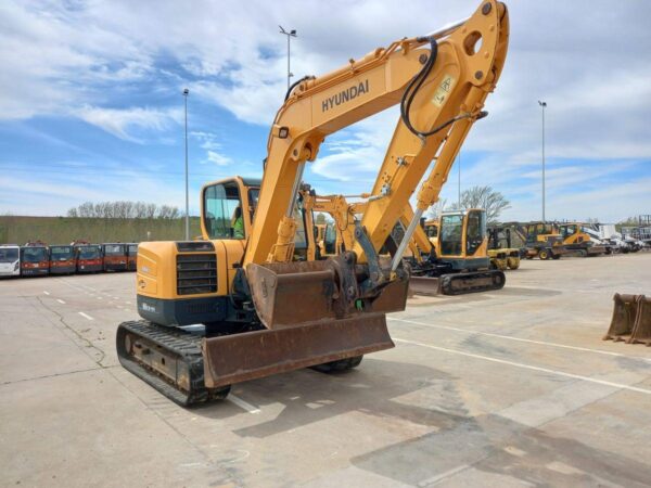 2018 HYUNDAI R80CR-9A - Imagen 2