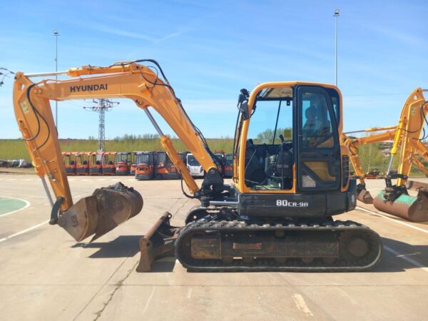 2018 HYUNDAI R80CR-9A