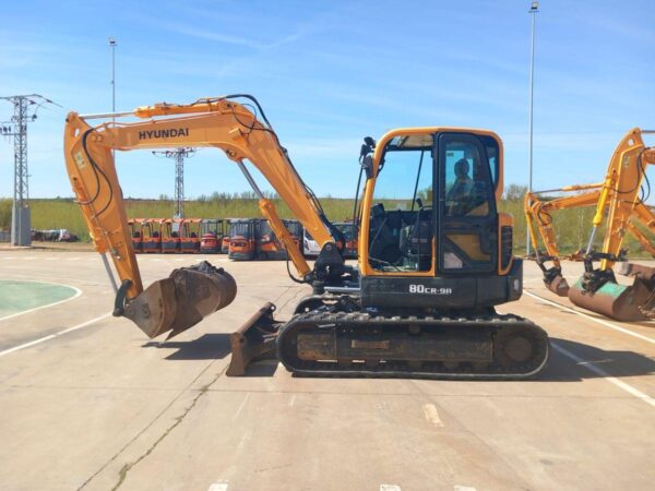 2018 HYUNDAI R80CR-9A - Imagen 2