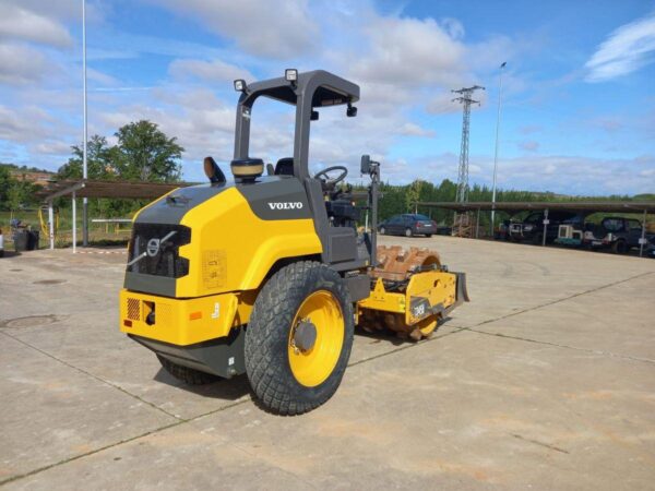 2018 VOLVO SD45B - Imagen 2