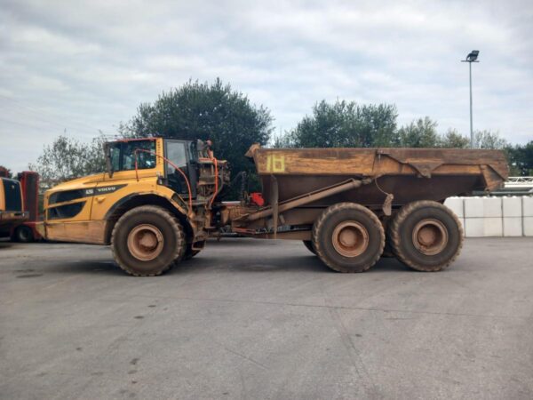 2020 VOLVO A25G