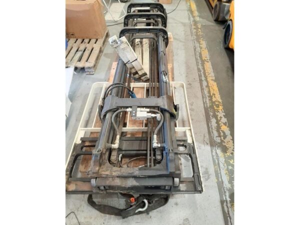2020 YALE GDP16VX - Imagen 11