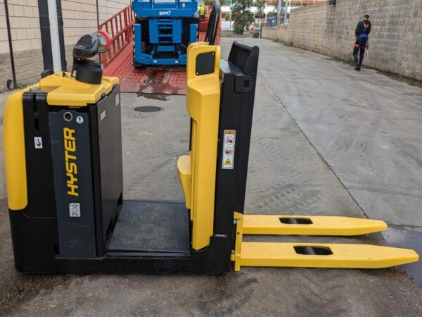 2021 HYSTER LO1.0F