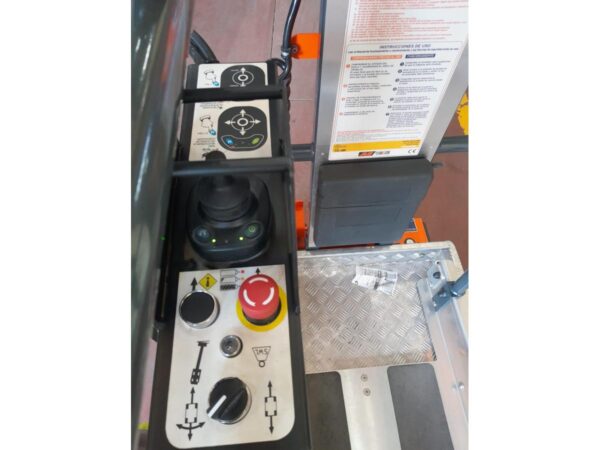 2022 JLG NANO SP - Imagen 6