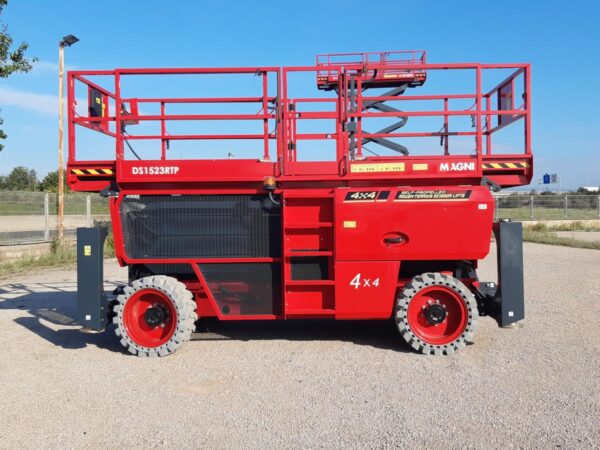 2023 MAGNI DS1523RTP